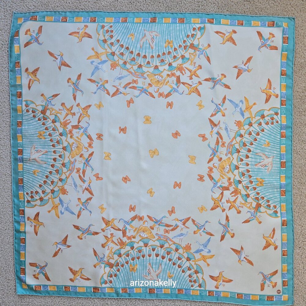 Silk Scarf Hand-Rolled Birds Réunion des Musées Nationaux France - Picture 2 of 13